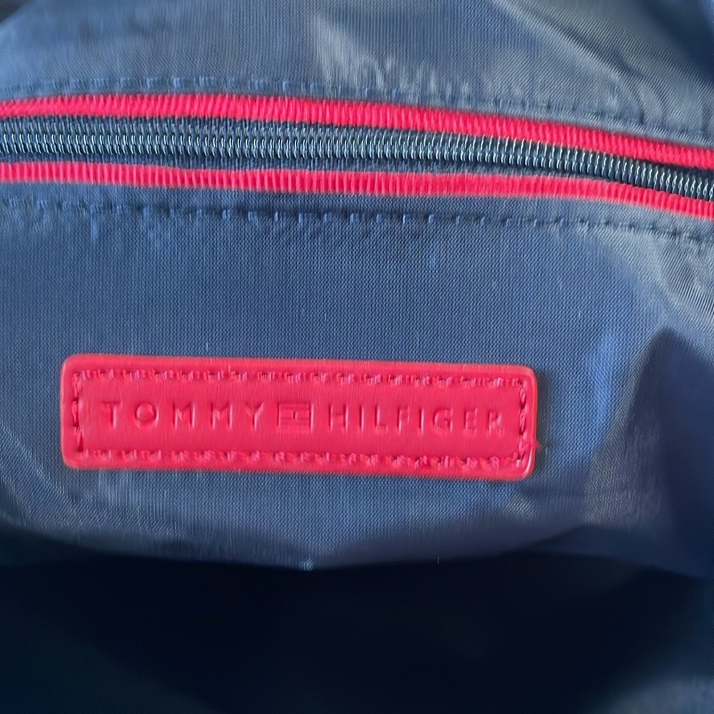 Tommy Hilfiger Shoulder Bag NWT - Picture 6 of 12